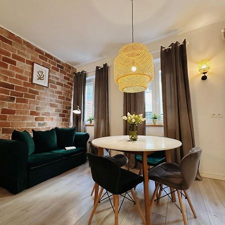 Apartament Egzotyczny Thorn Exterior foto